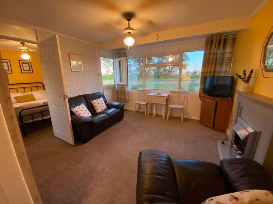 East Coast Chalets, Bee'S Knees @ California Sands Scratby Экстерьер фото